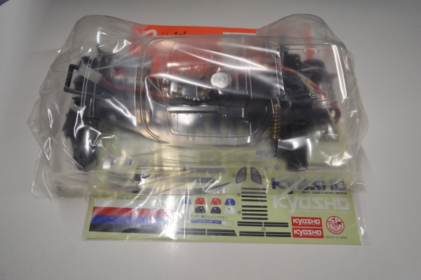 Kyosho Nissan Saurus #3131